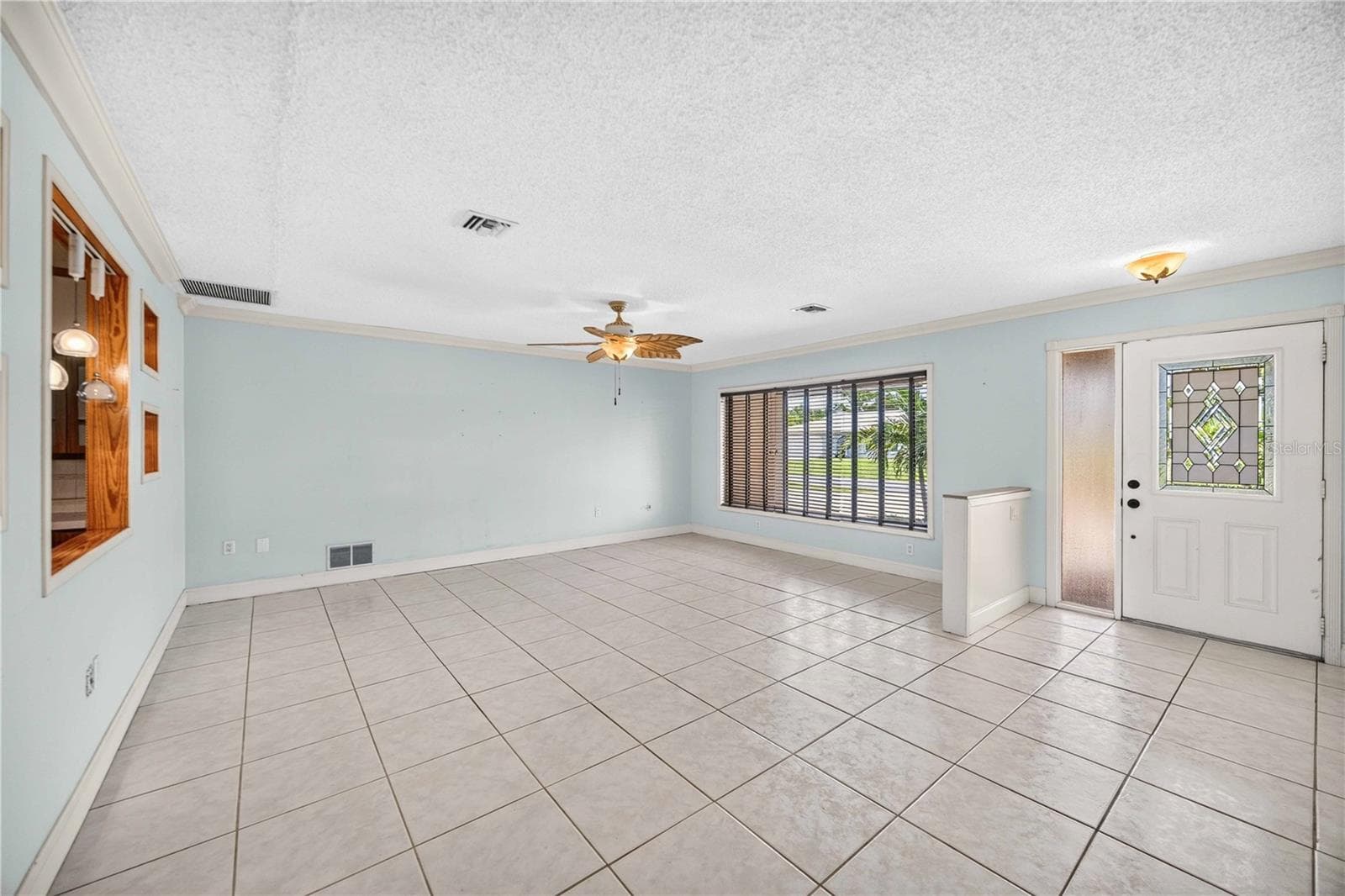 Single Family Residence at 166 MARK TWAIN LN, ROTONDA WEST, photo 8 of 62