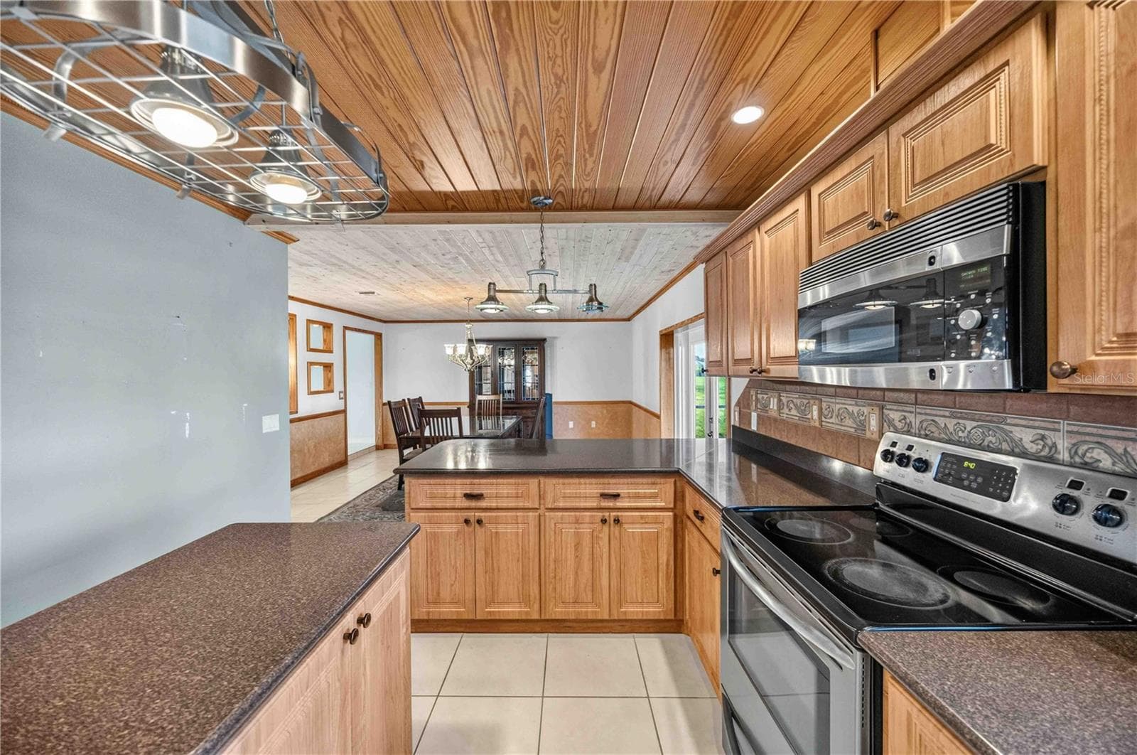 Single Family Residence at 166 MARK TWAIN LN, ROTONDA WEST, photo 17 of 62