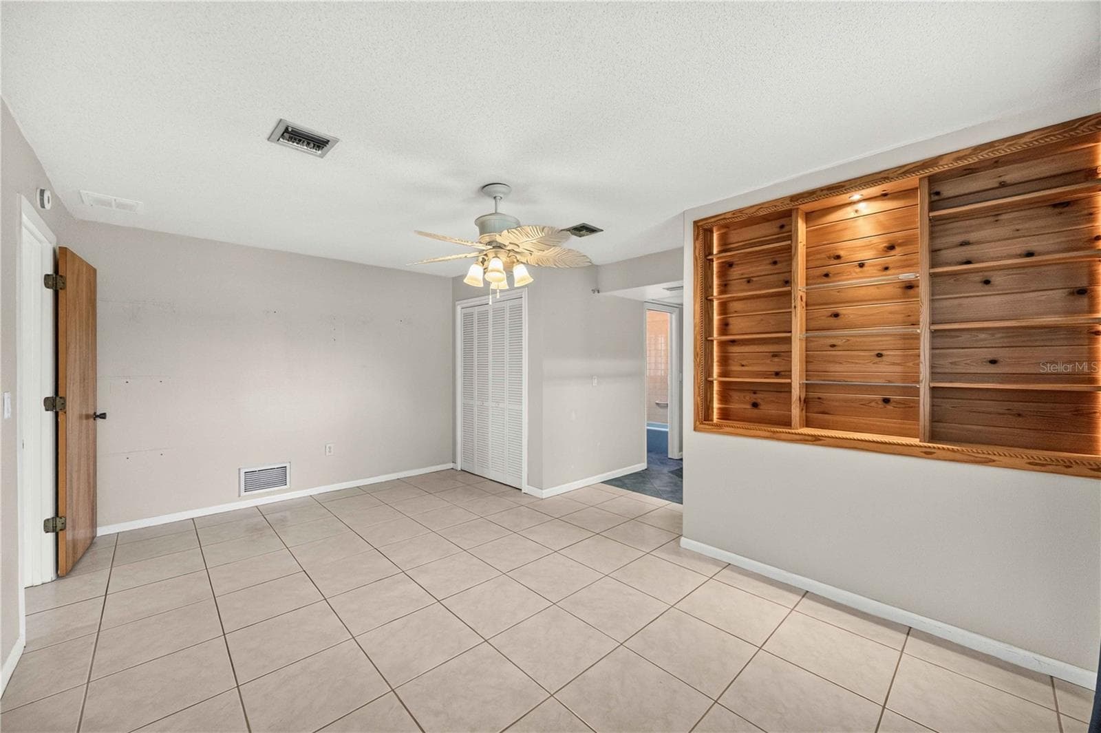 Single Family Residence at 166 MARK TWAIN LN, ROTONDA WEST, photo 42 of 62
