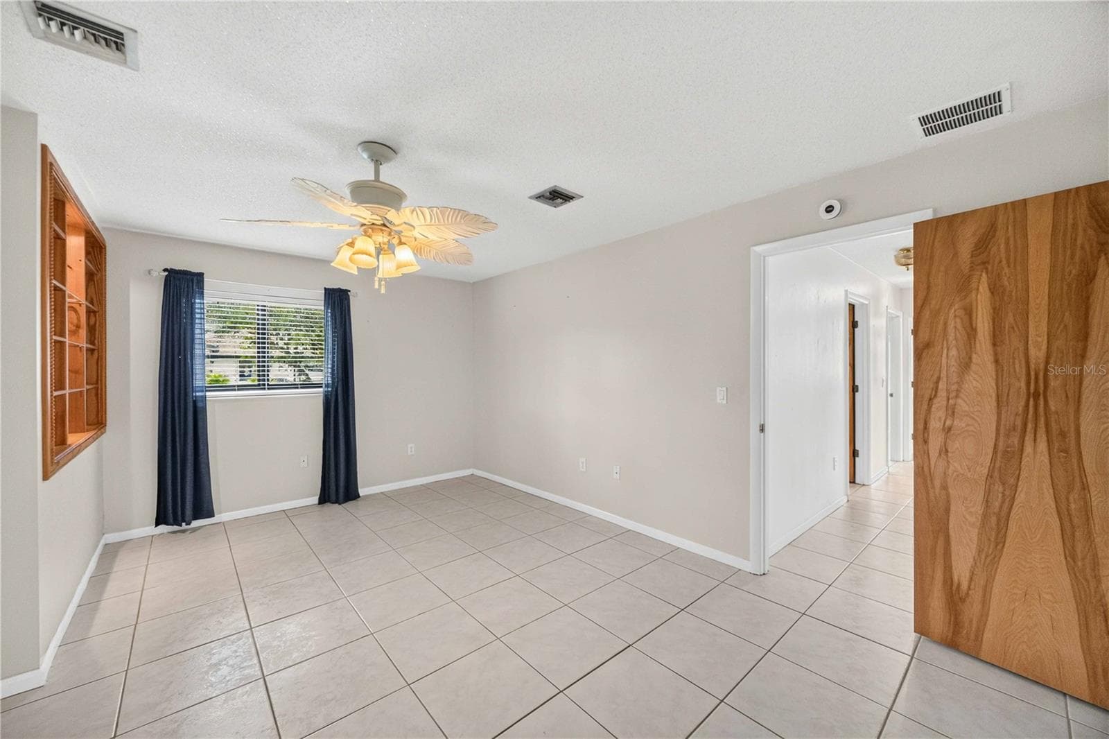 Single Family Residence at 166 MARK TWAIN LN, ROTONDA WEST, photo 44 of 62