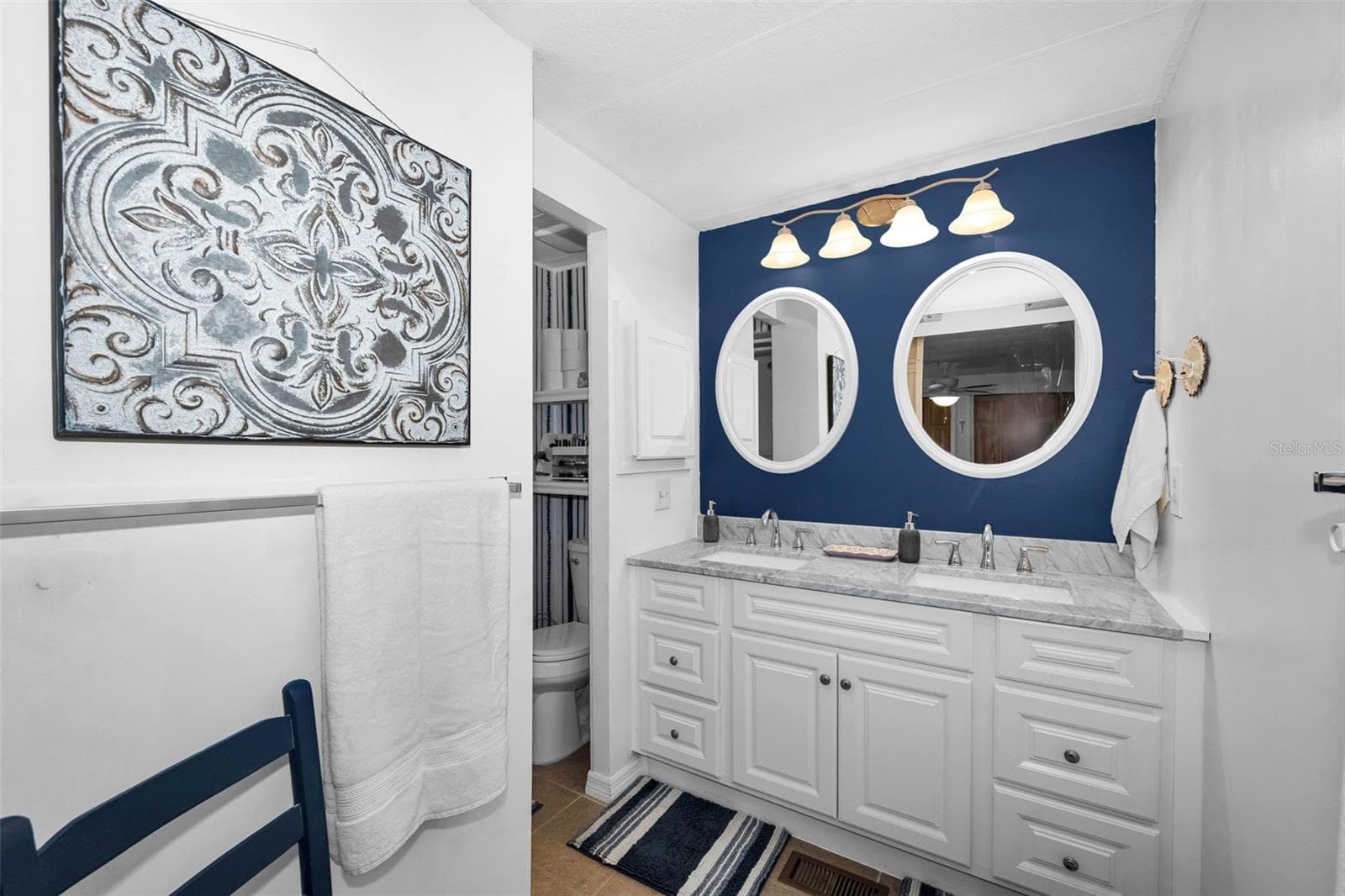 Ensuite Bath - 143 MELODY LN, TARPON SPRINGS