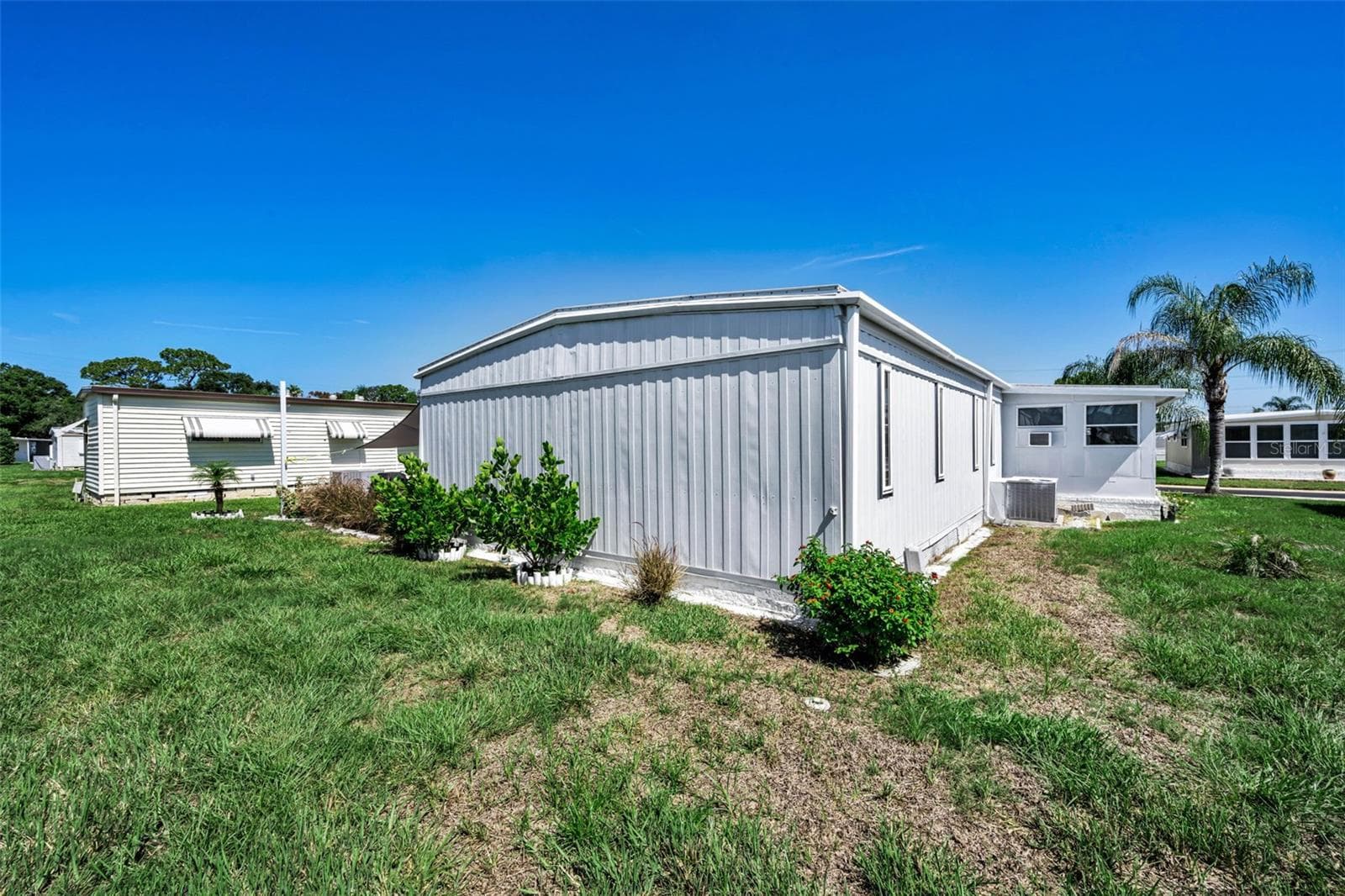 Mobile Home at 143 MELODY LN, TARPON SPRINGS, photo 50 of 93