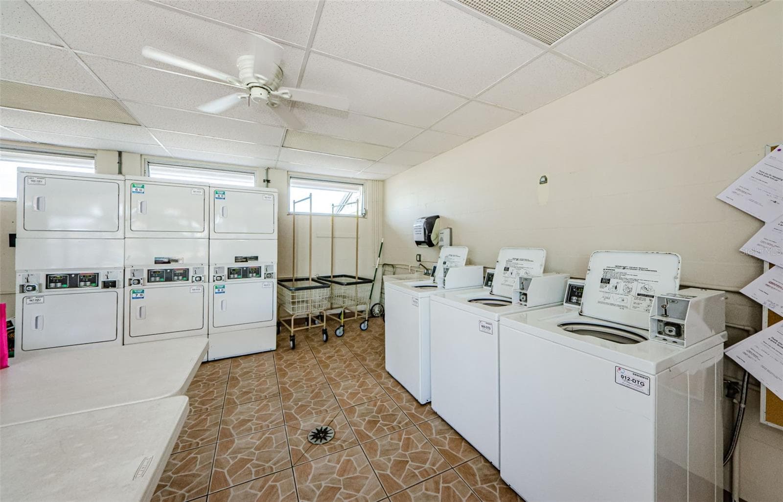 Mobile Home at 143 MELODY LN, TARPON SPRINGS, photo 64 of 93