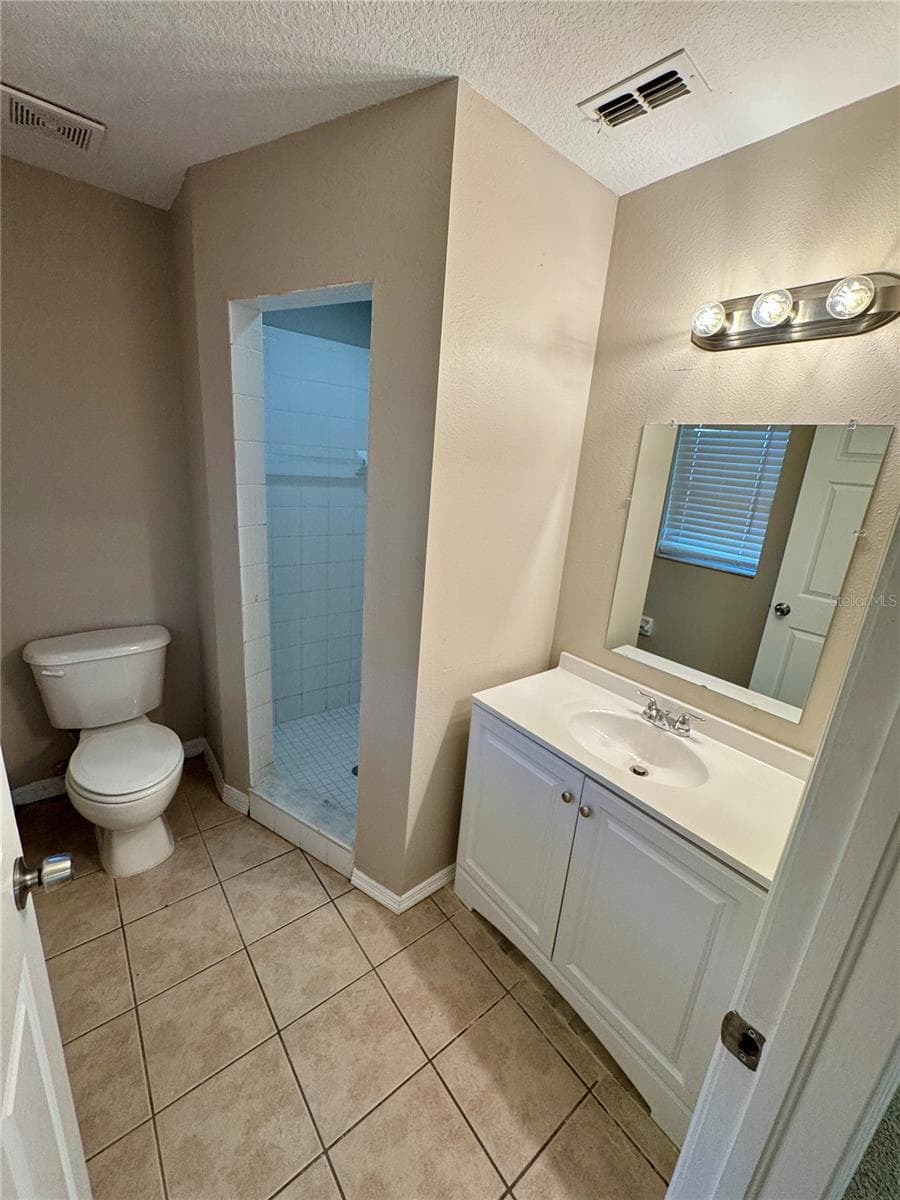 Single Family Residence at 3305 E 38TH AVE, TAMPA, photo 14 of 22