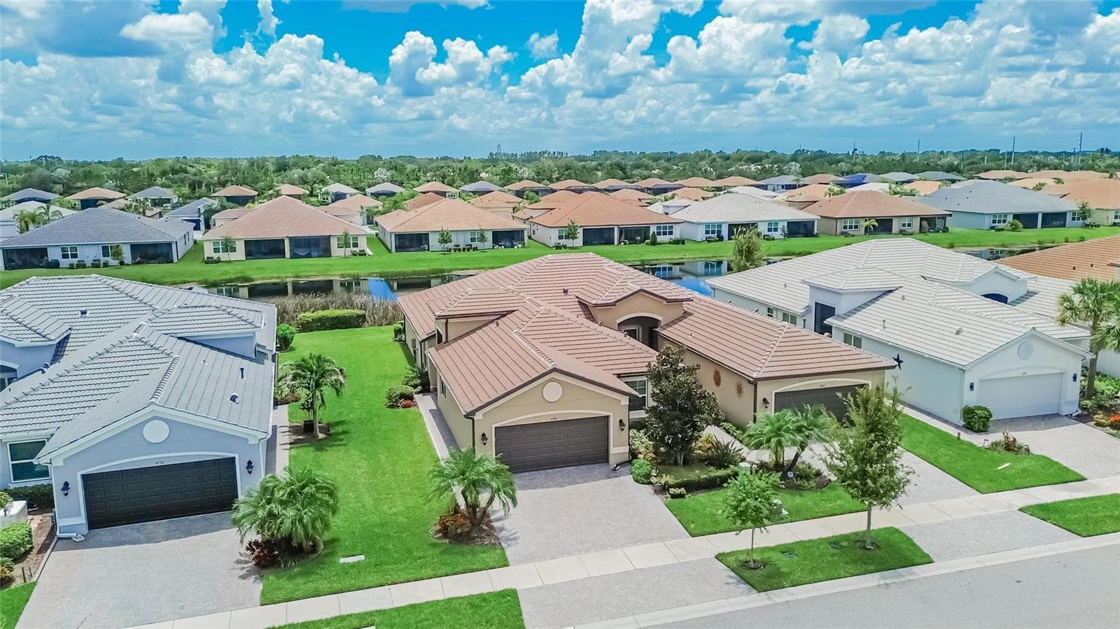 Villa at 4740 AVILA LAKES DR, WIMAUMA, photo 62 of 72