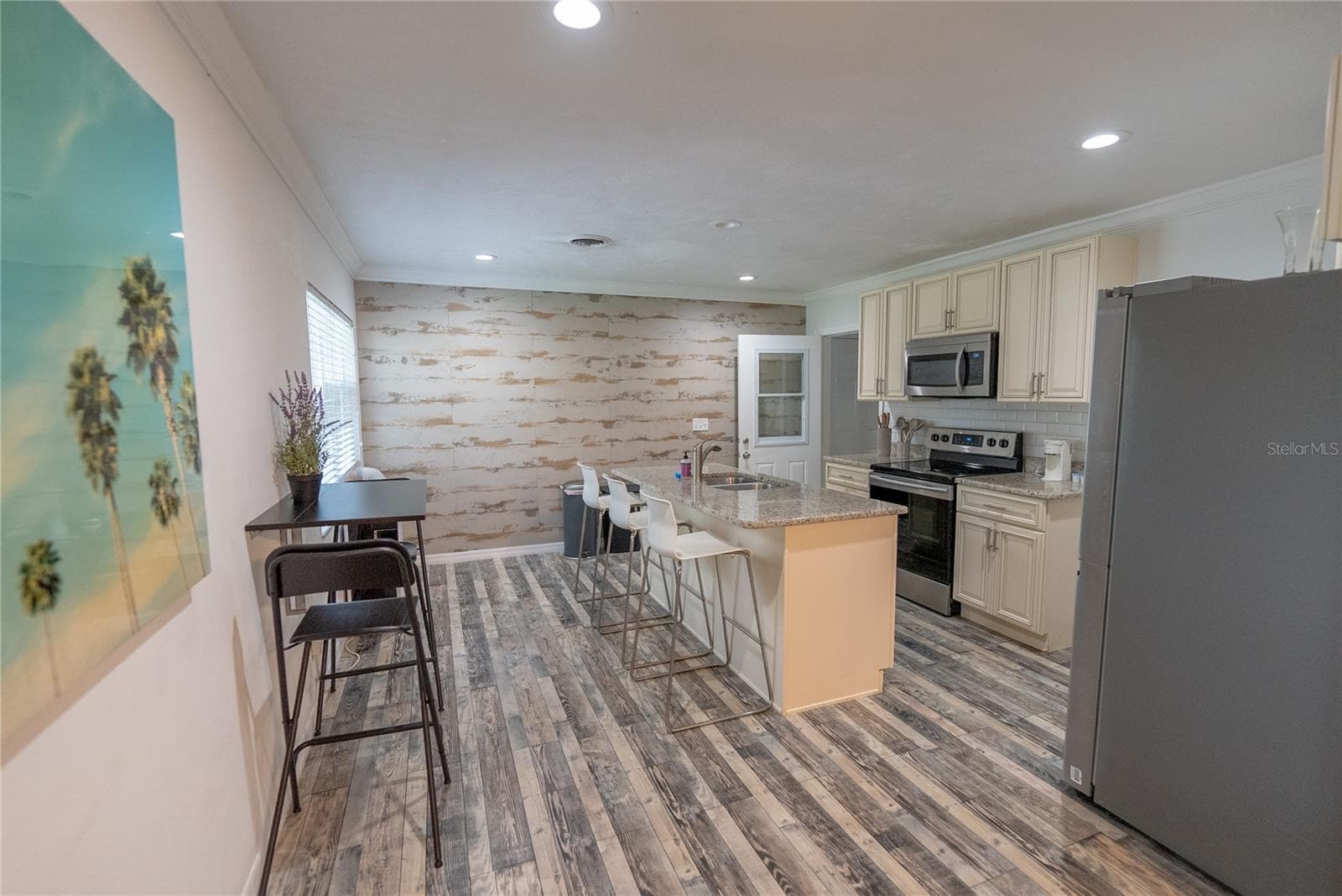 Single Family Residence at 2627 AMBERGATE RD, WINTER PARK, photo 6 of 16