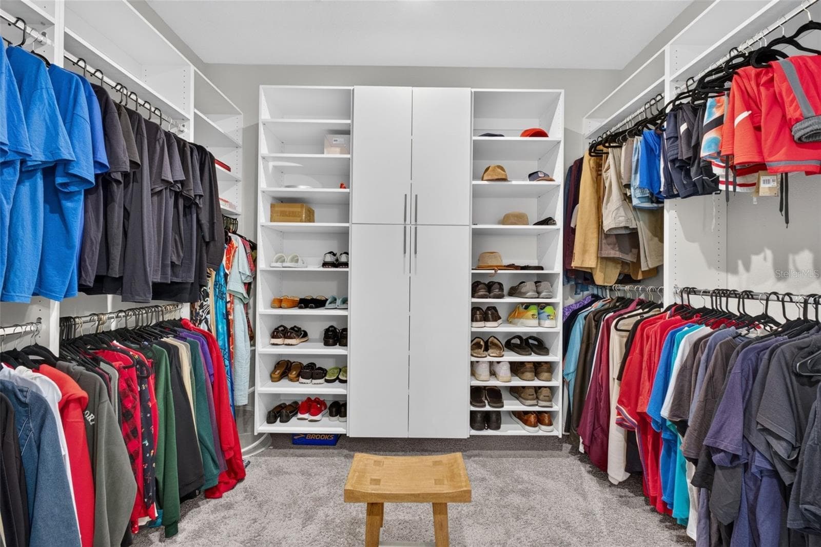 Primary Closet - 908 BRAEWOOD DR, CLERMONT