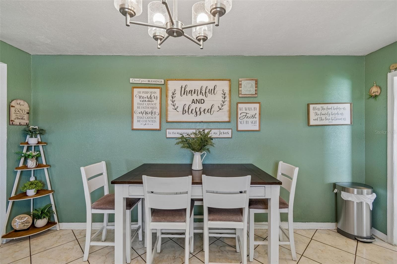 Single Family Residence at 7307 N HUNTLEY AVE, TAMPA, photo 14 of 33