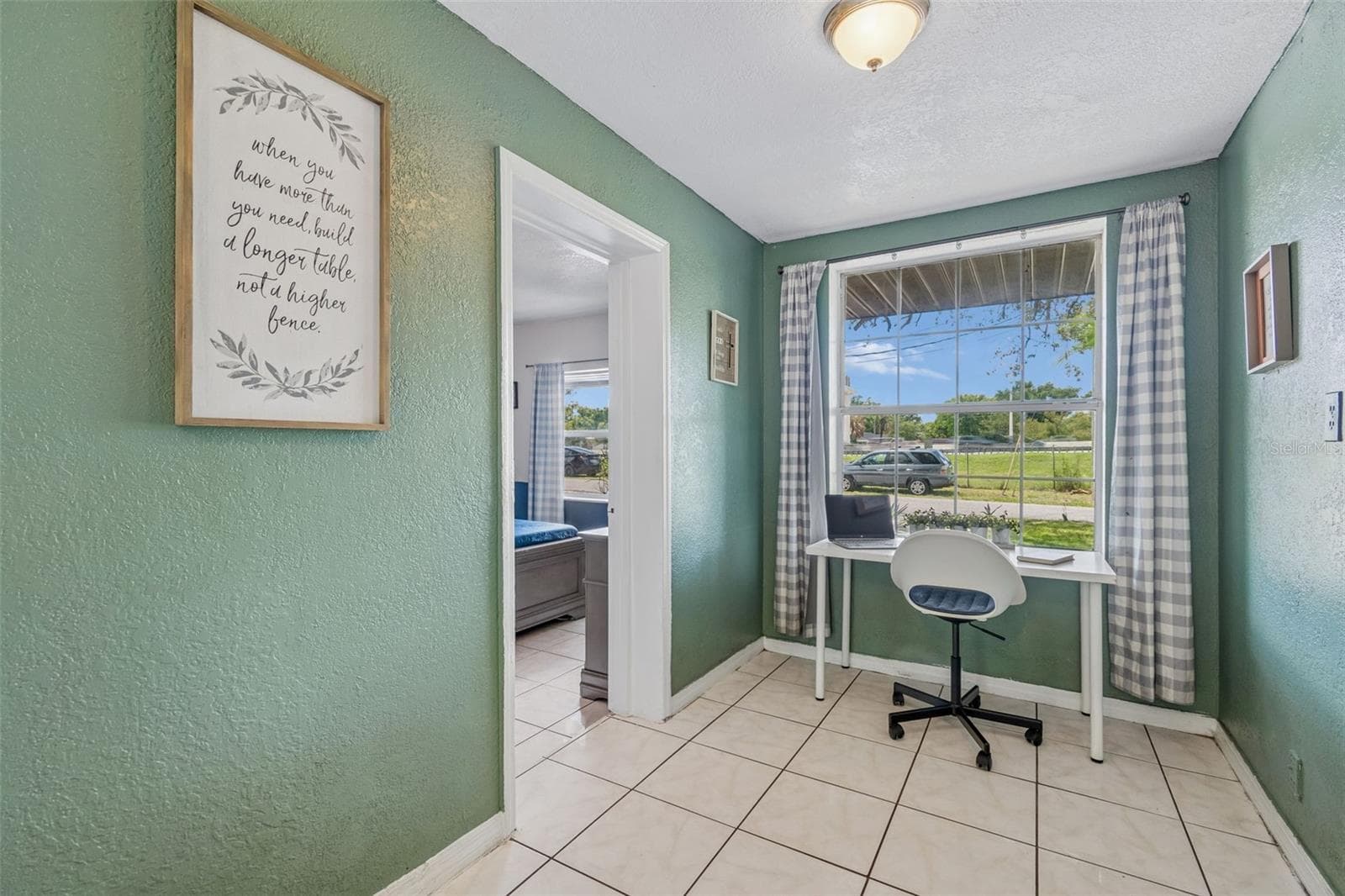 Single Family Residence at 7307 N HUNTLEY AVE, TAMPA, photo 16 of 33