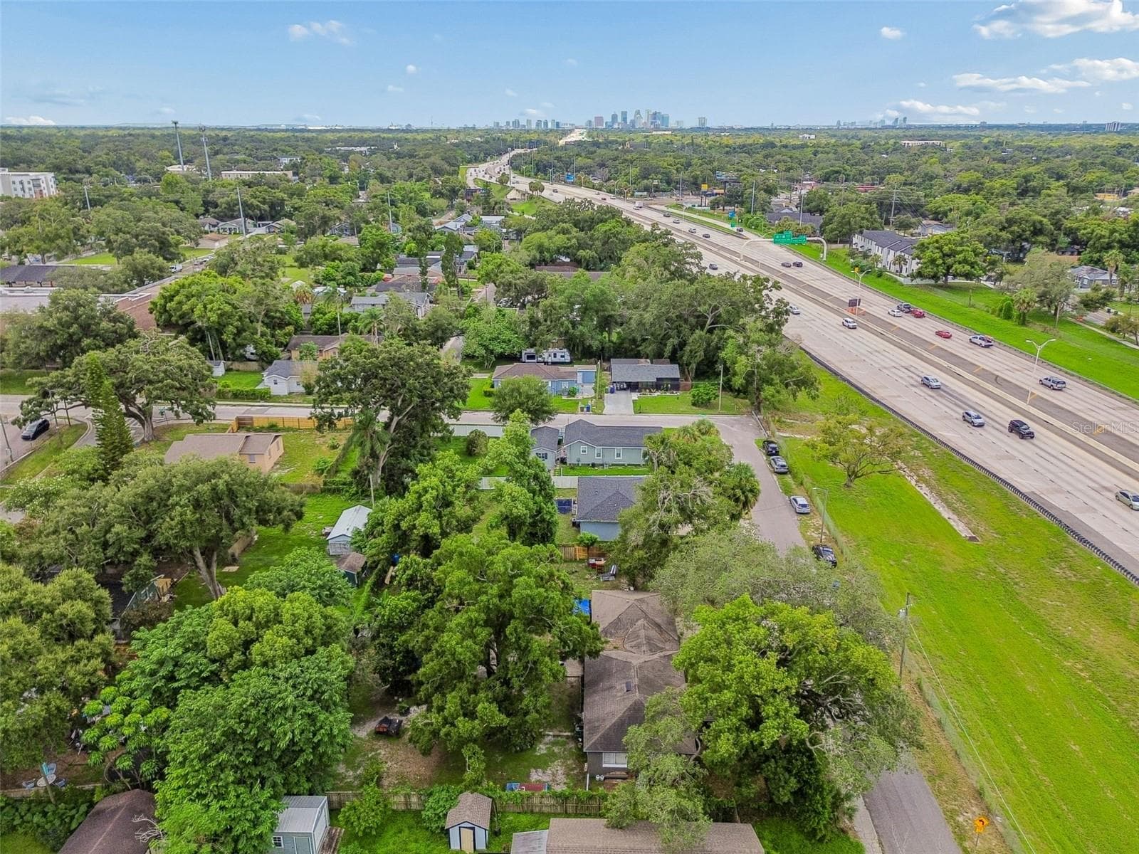 Single Family Residence at 7307 N HUNTLEY AVE, TAMPA, photo 31 of 33