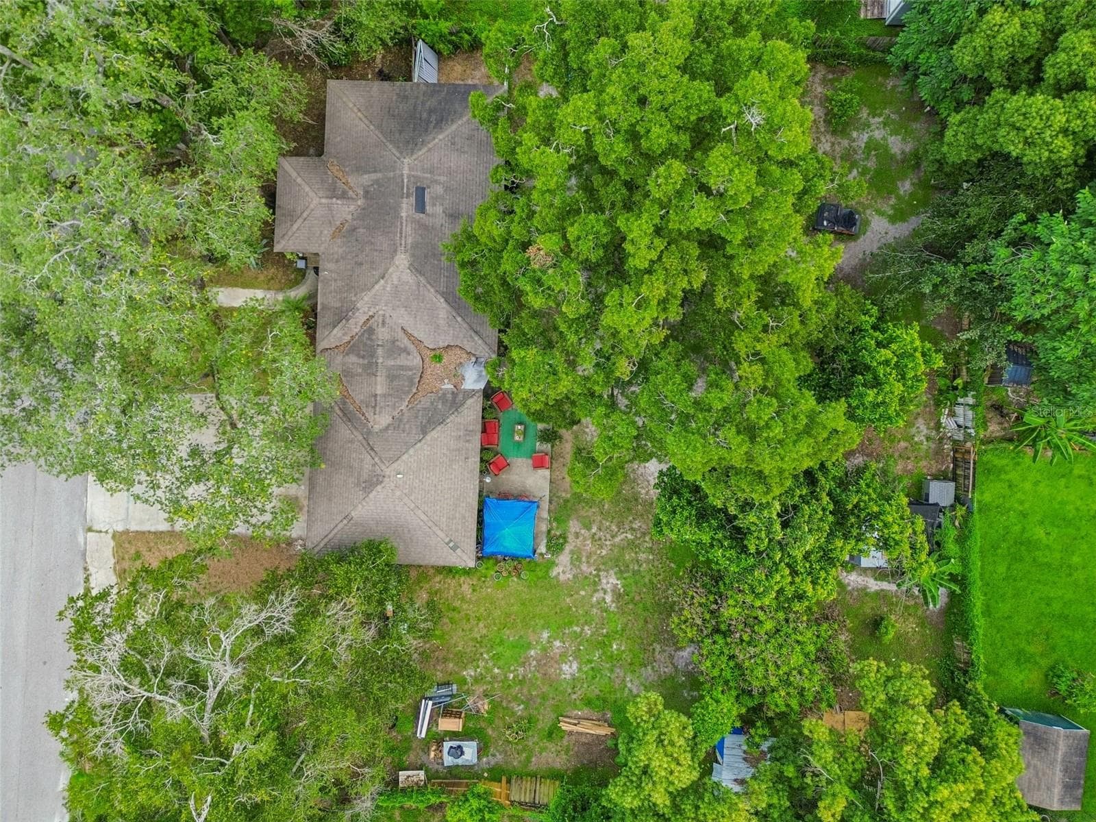 Single Family Residence at 7307 N HUNTLEY AVE, TAMPA, photo 32 of 33