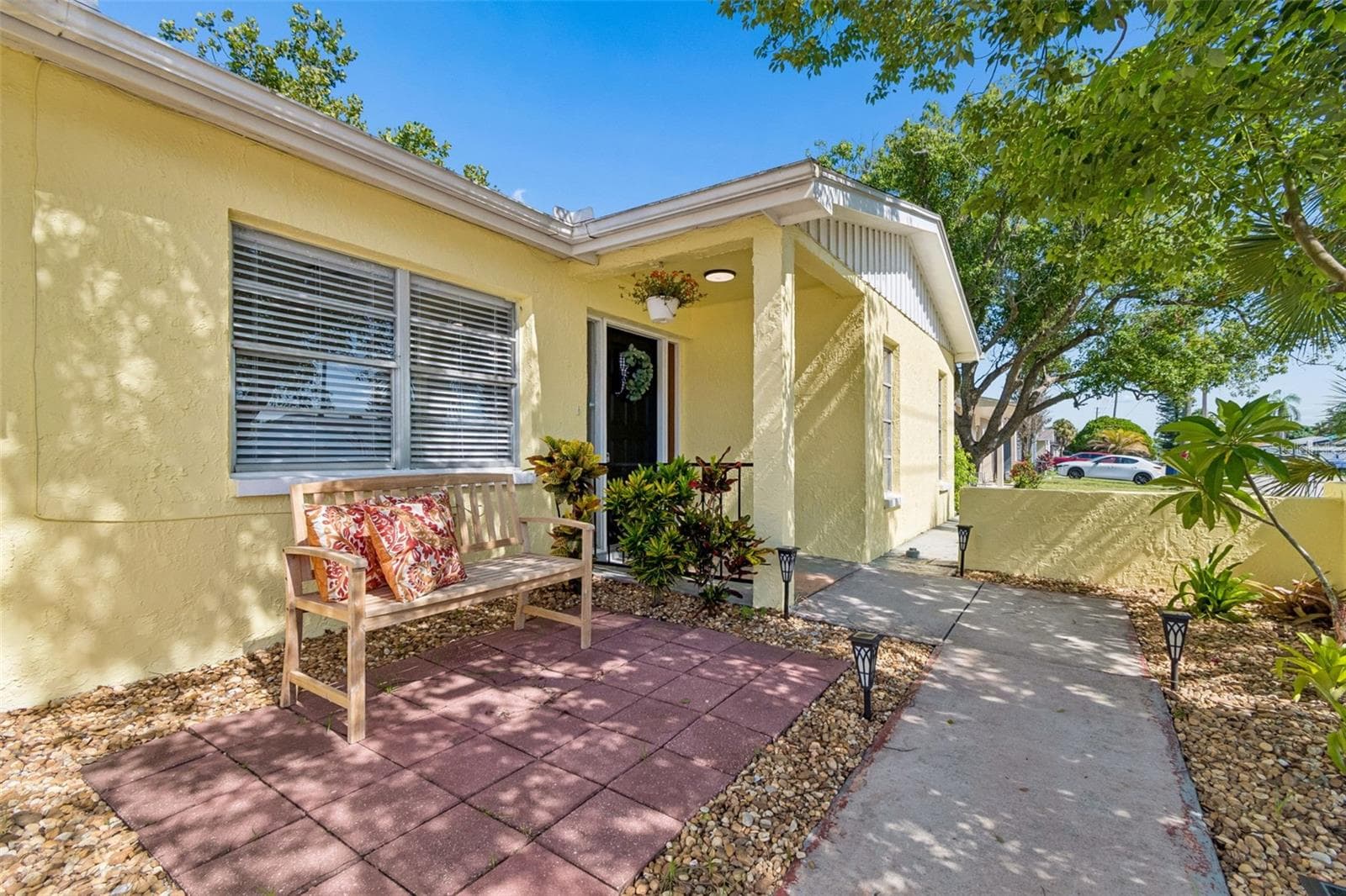 Single Family Residence at 9631 MARLINTON LN, PORT RICHEY, photo 3 of 33
