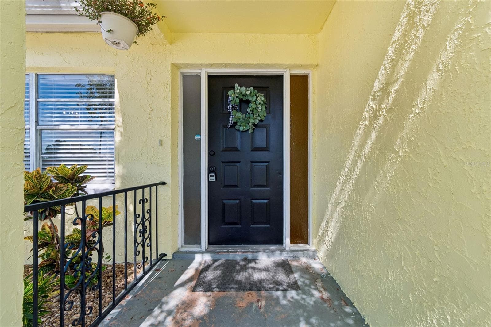 Single Family Residence at 9631 MARLINTON LN, PORT RICHEY, photo 4 of 33