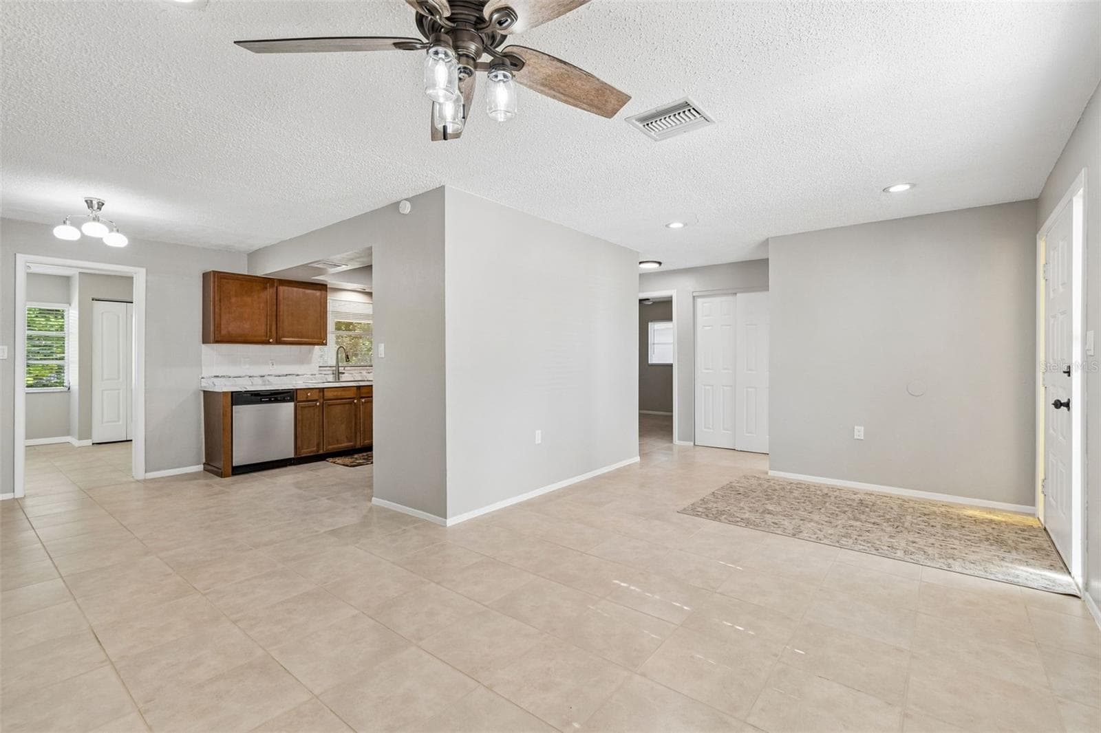 Single Family Residence at 9631 MARLINTON LN, PORT RICHEY, photo 7 of 33
