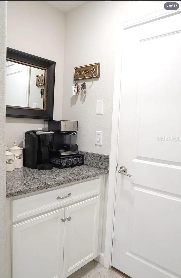 Townhouse at 6834 CITRUS CREEK LN, TAMPA, photo 7 of 18