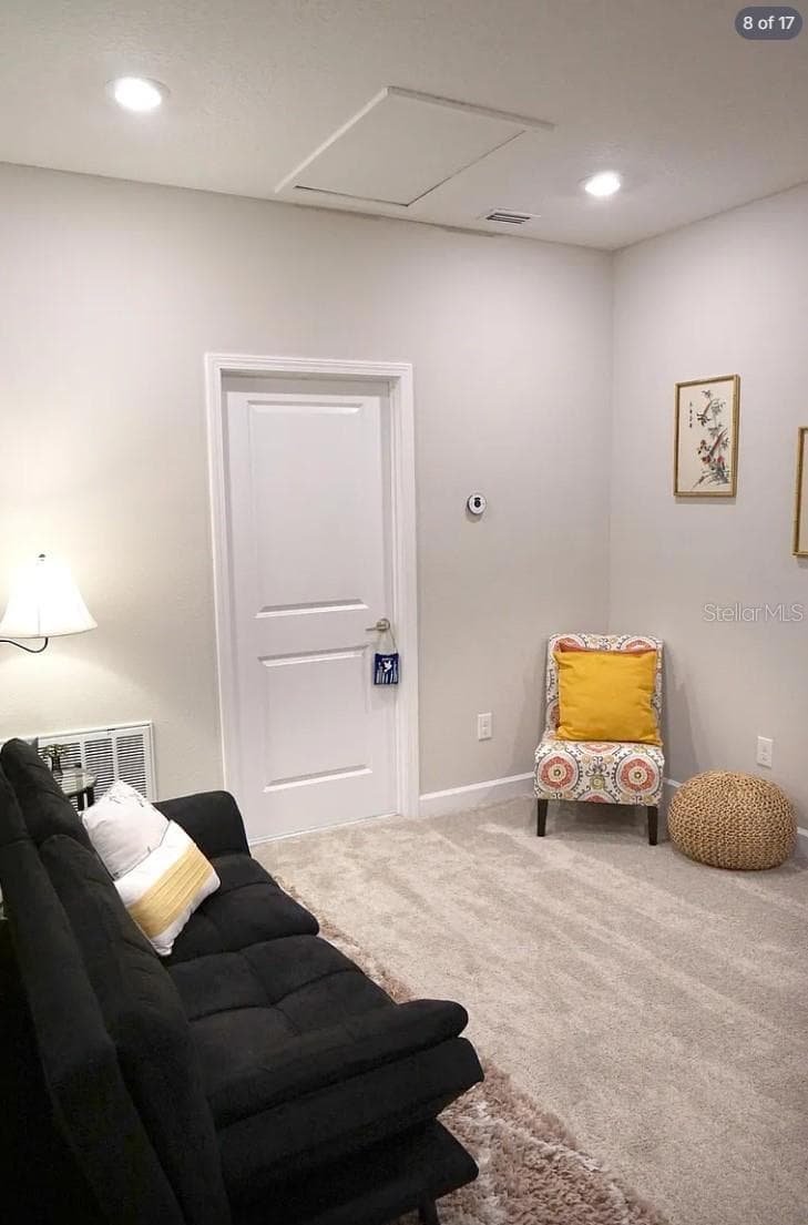 Townhouse at 6834 CITRUS CREEK LN, TAMPA, photo 9 of 18