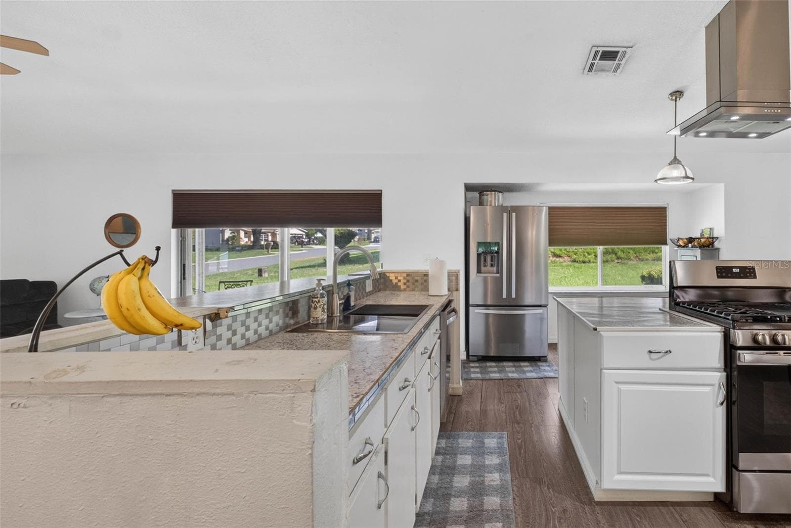 Single Family Residence at 722 HUNT DR, LAKE WALES, photo 17 of 59