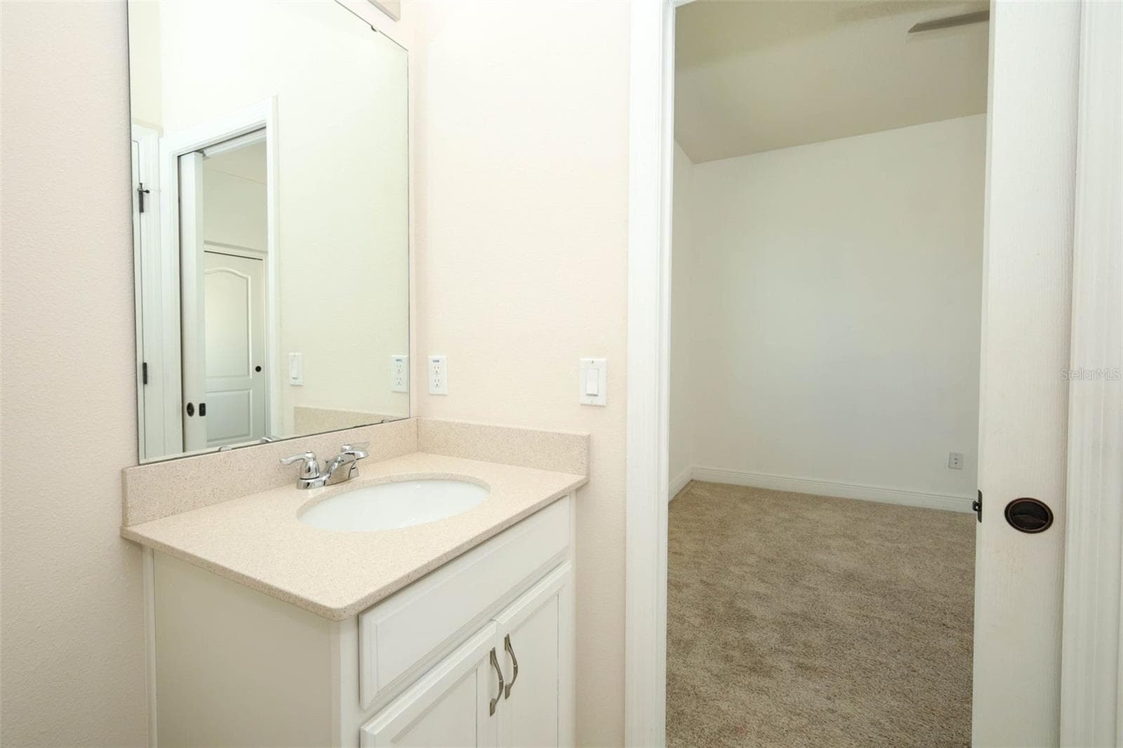 FULL BATHROOM - JACK & JILL ( BETWEEN 4TH & 5TH BEDROOM - 12397 STONE BARK TRL, ORLANDO