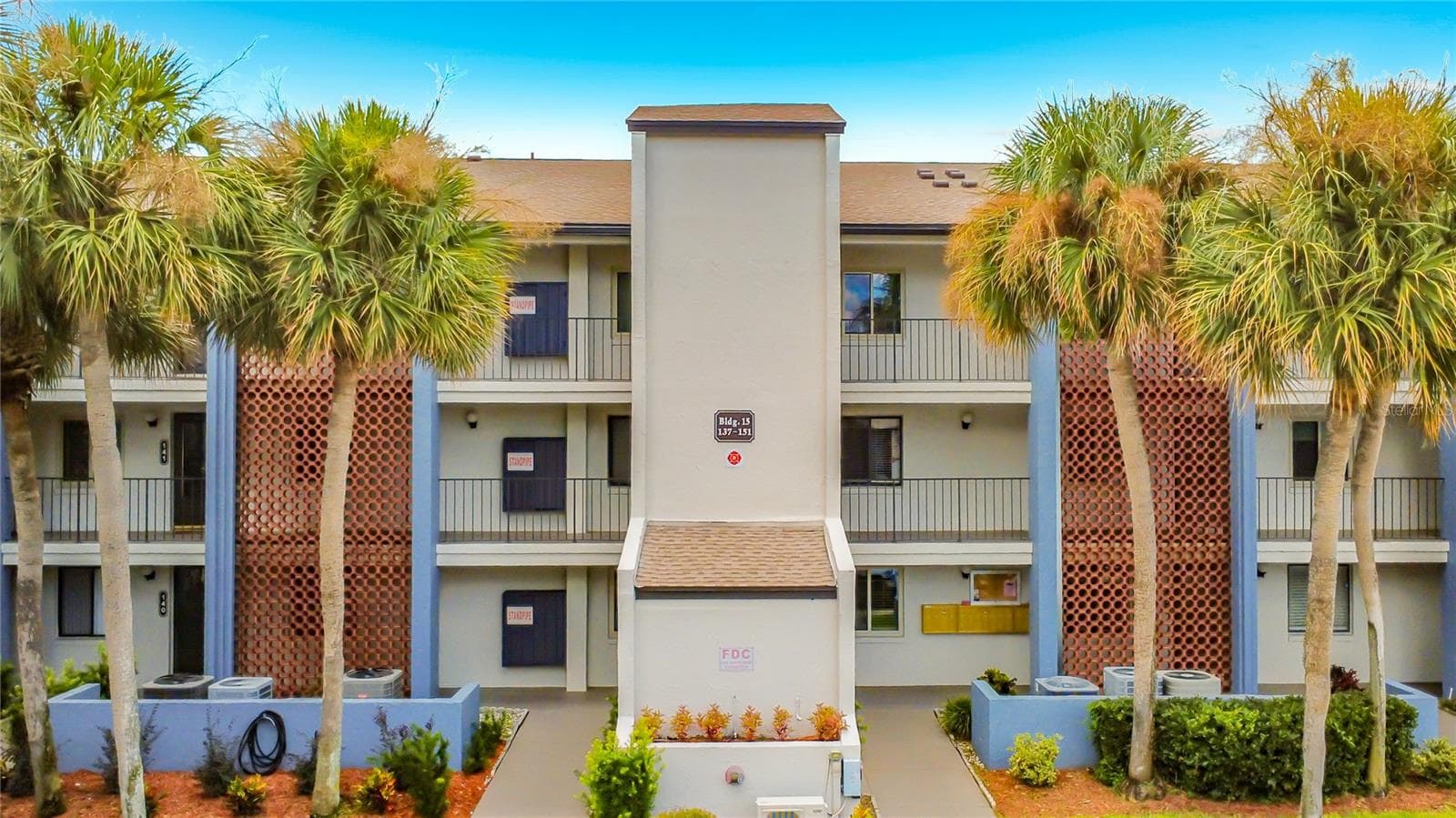 15 ESCONDIDO CT #148