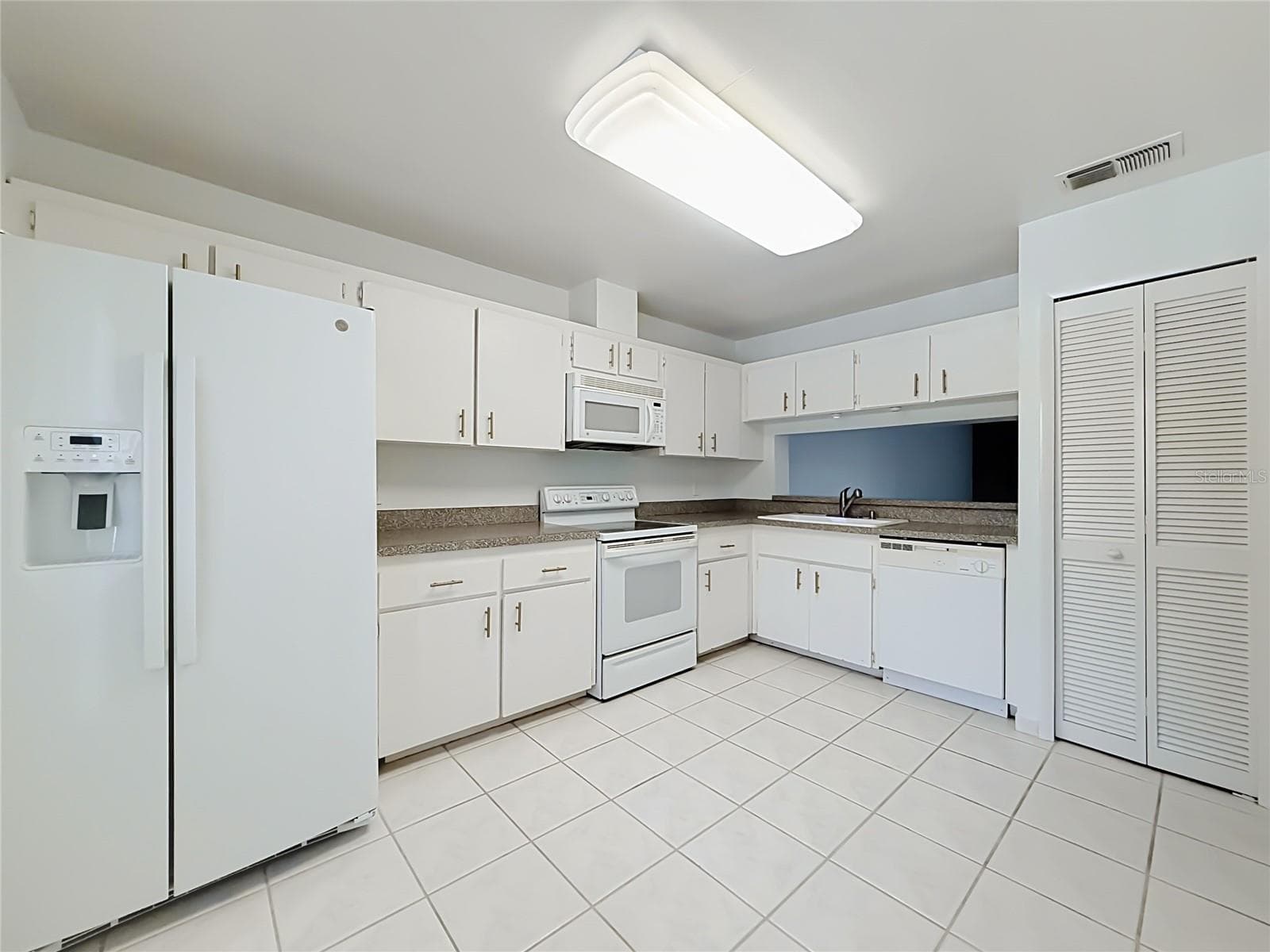 Condominium at 15 ESCONDIDO CT #148, ALTAMONTE SPRINGS, photo 15 of 54