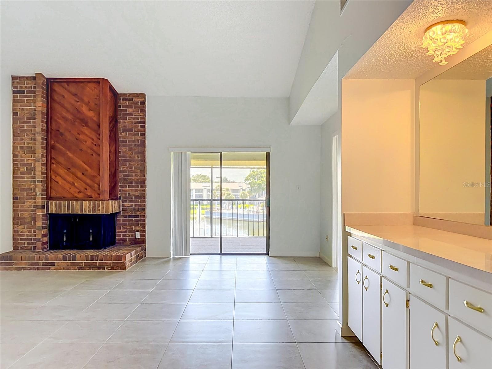 Condominium at 15 ESCONDIDO CT #148, ALTAMONTE SPRINGS, photo 3 of 54