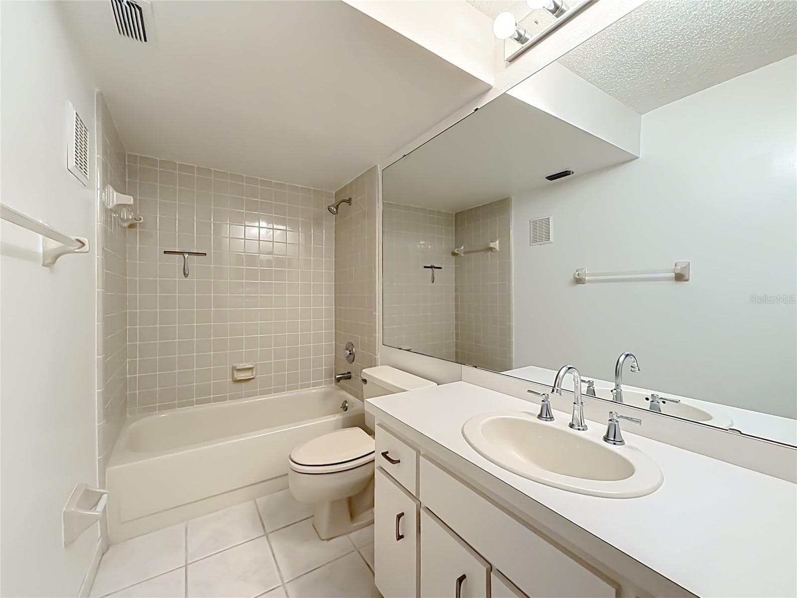 Condominium at 15 ESCONDIDO CT #148, ALTAMONTE SPRINGS, photo 38 of 54