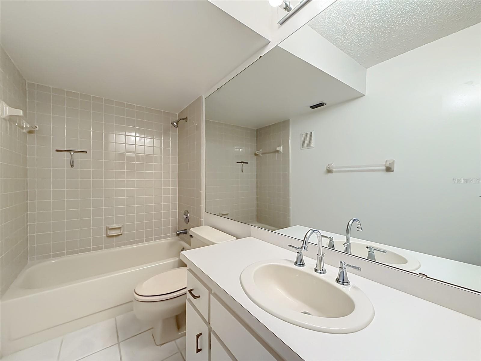 Condominium at 15 ESCONDIDO CT #148, ALTAMONTE SPRINGS, photo 39 of 54