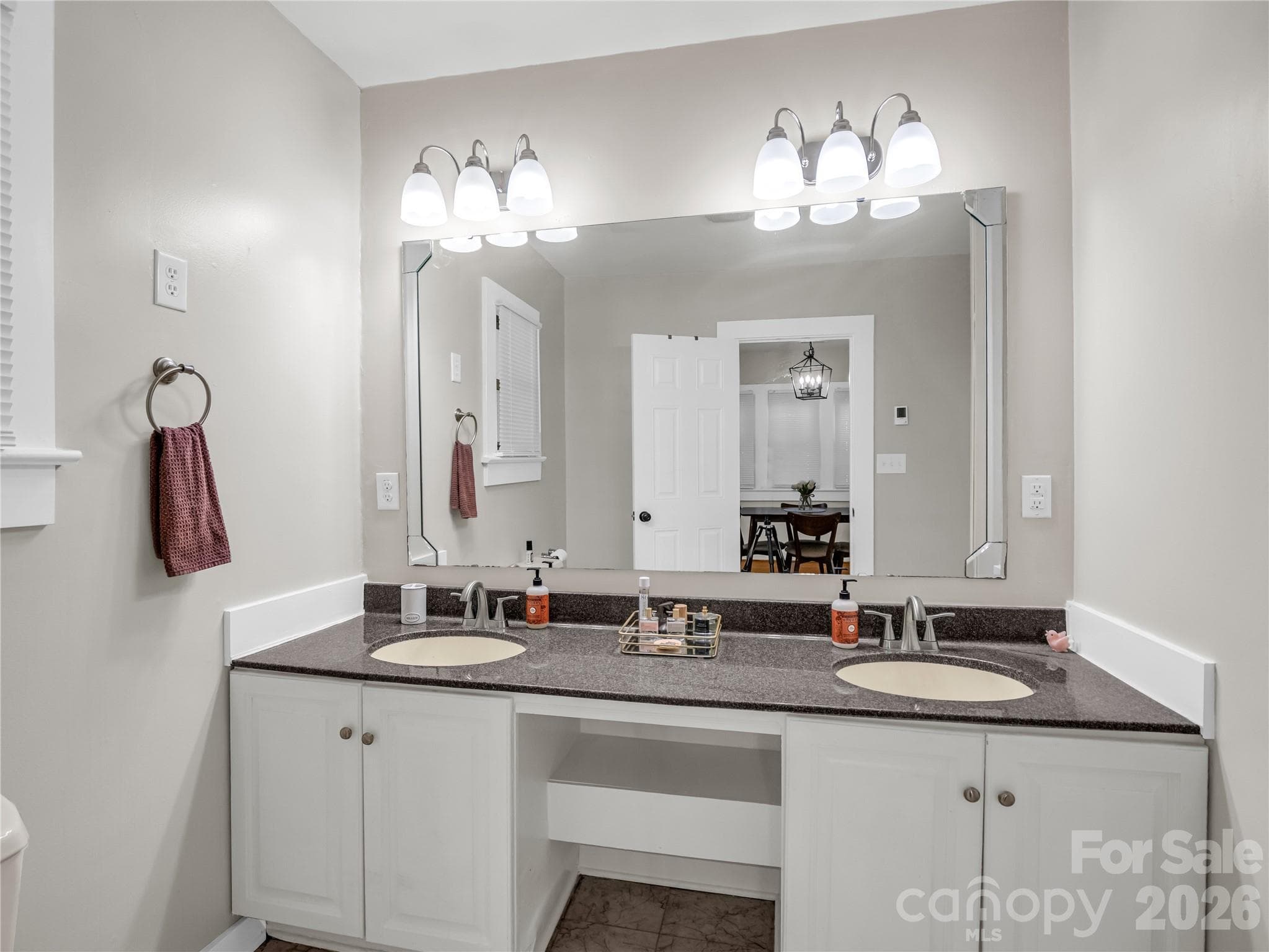 Double Sinks - 116 Beverly Avenue, Hendersonville