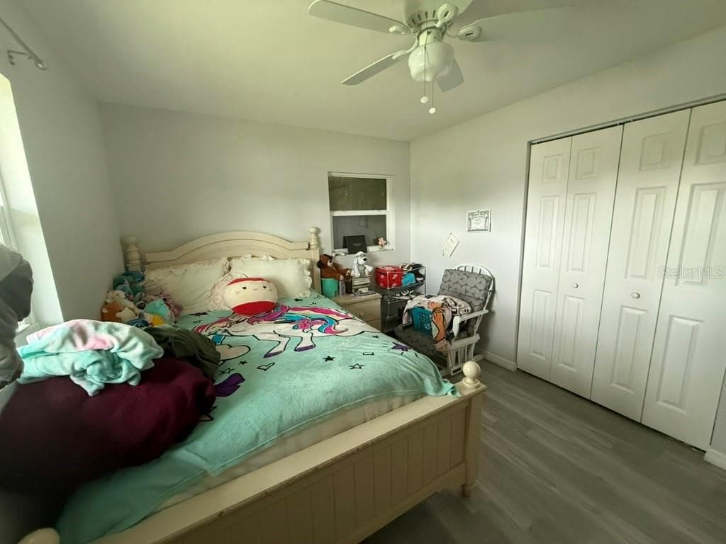 Single Family Residence at 1402 4TH AVE NE, RUSKIN, photo 12 of 25