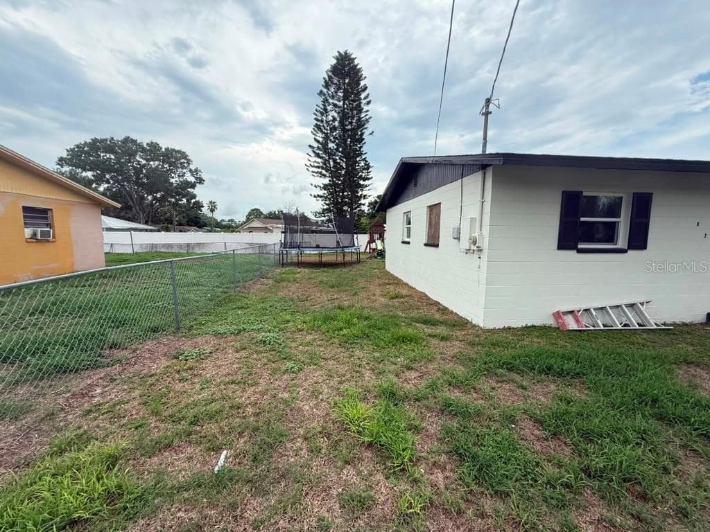 Single Family Residence at 1402 4TH AVE NE, RUSKIN, photo 21 of 25