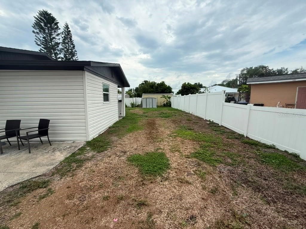Single Family Residence at 1402 4TH AVE NE, RUSKIN, photo 22 of 25
