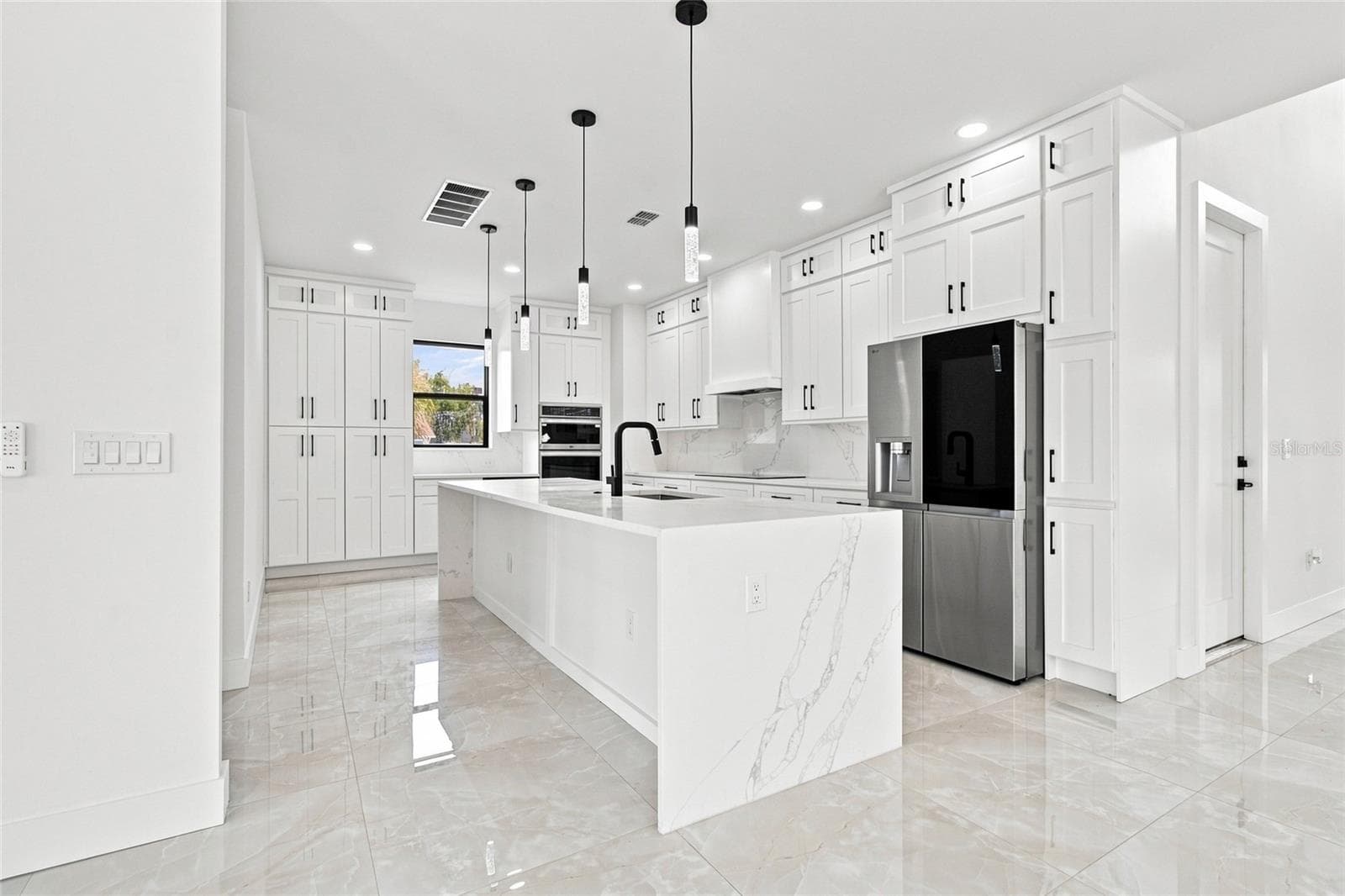 Single Family Residence at 4122 W NASSAU ST, TAMPA, photo 17 of 44
