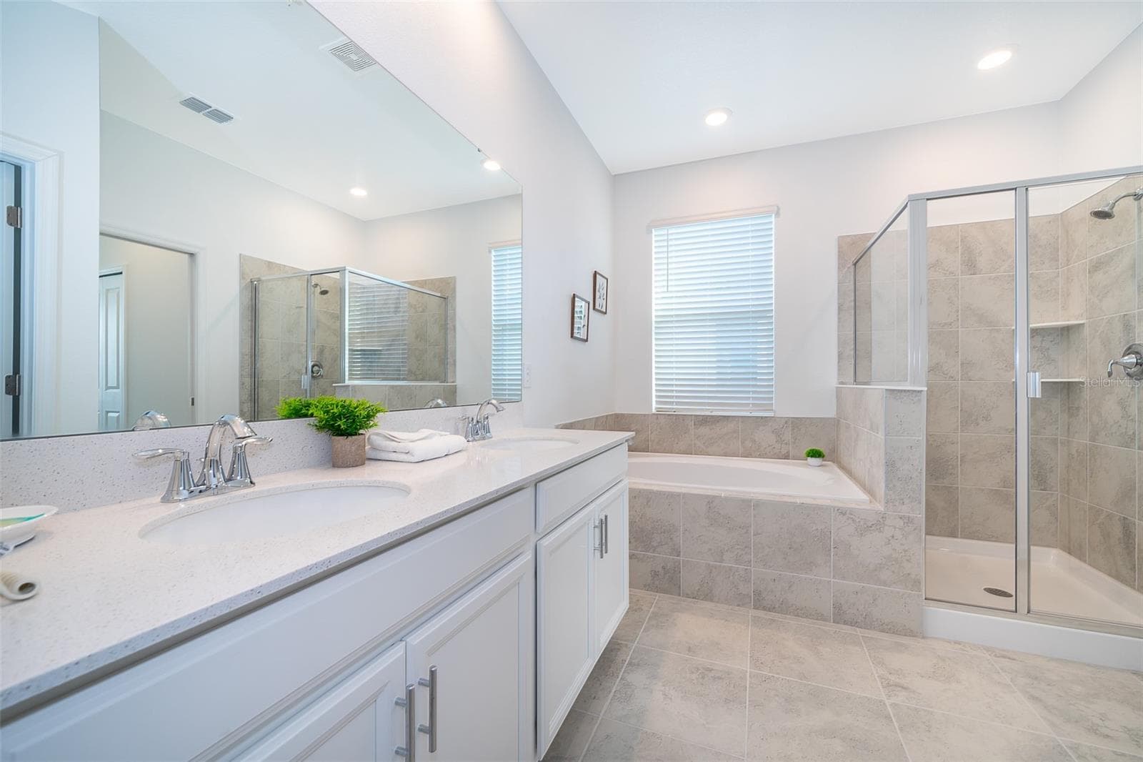 Condominium at 979 SPLASH SHOT PL #0, DAVENPORT, photo 16 of 32