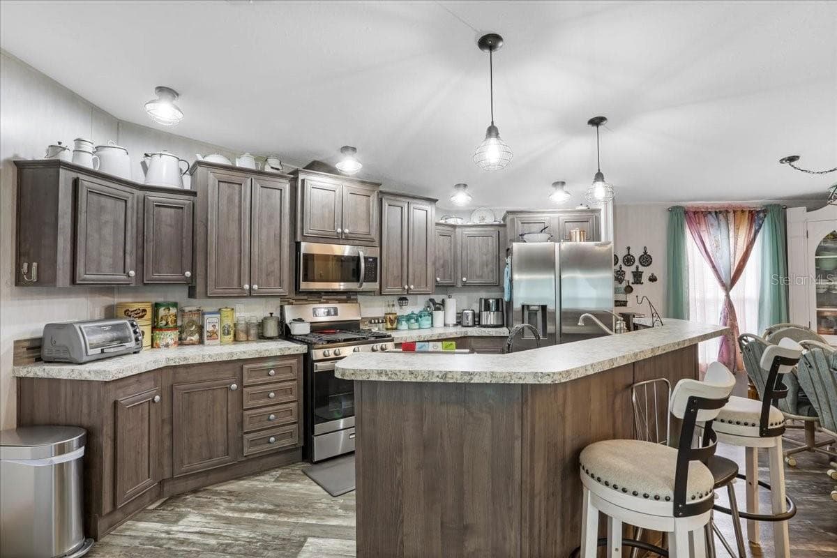 Manufactured Home at 152 KELLY LN, HAWTHORNE, photo 11 of 46