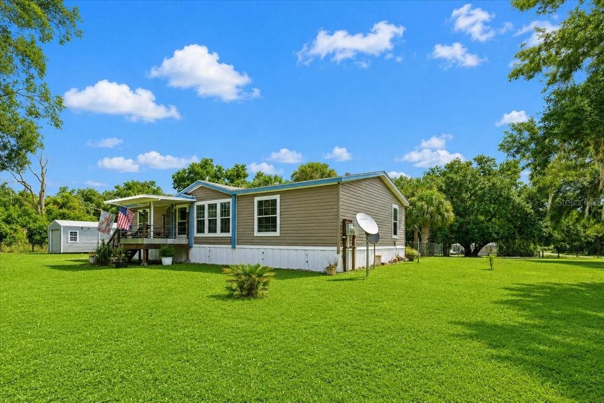 Manufactured Home at 152 KELLY LN, HAWTHORNE, photo 32 of 46