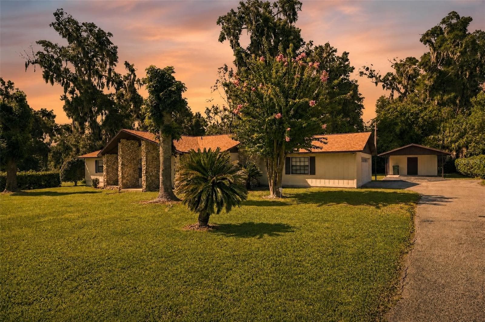 2830 SW 37TH DR