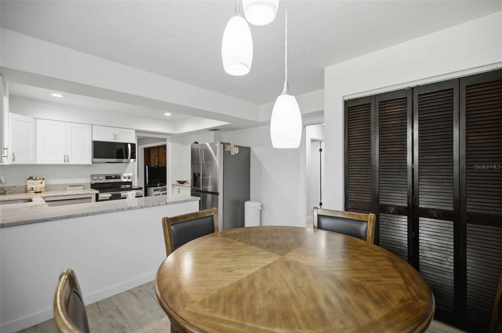 Breakfast Nook - 2830 SW 37TH DR, OCALA