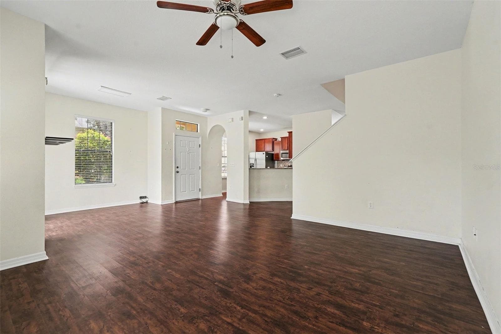 5520 Kinglethill Dr, Lithia FL 33547 - Loving Room/Dining Area - 5520 KINGLETHILL DR, LITHIA