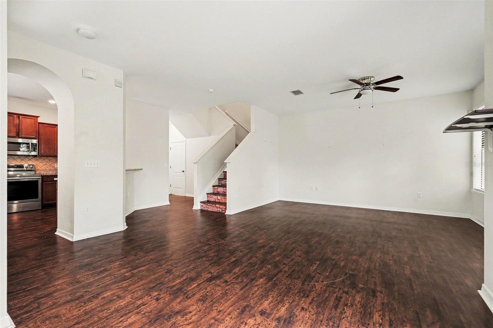 5520 Kinglethill Dr, Lithia FL 33547 -  - Living Room - 5520 KINGLETHILL DR, LITHIA