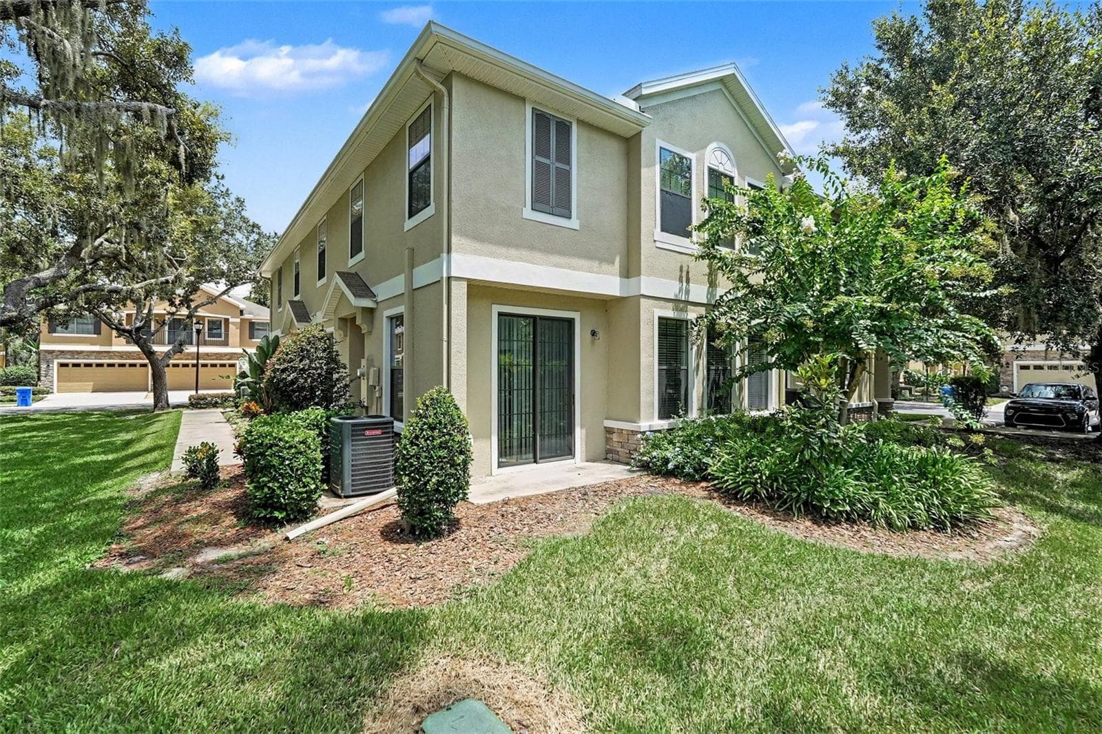 5520 Kinglethill Dr, Lithia FL 33547 - Back Patio - 5520 KINGLETHILL DR, LITHIA