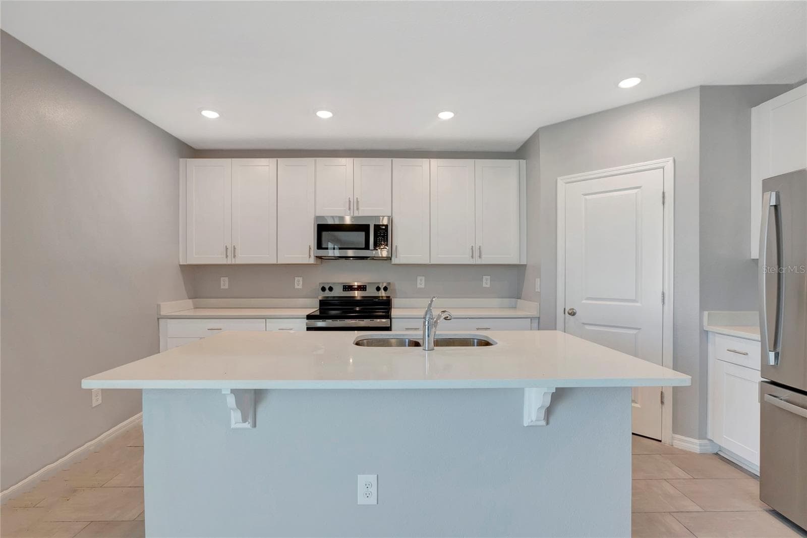 Single Family Residence at 38689 HARLOW ROSE DR, ZEPHYRHILLS, photo 12 of 49