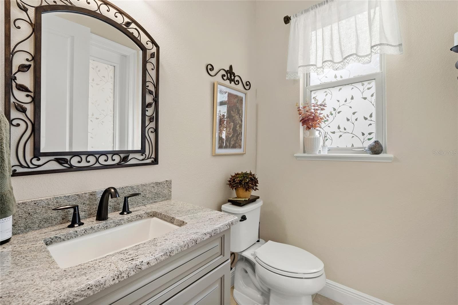 Pool Bathroom - 15475 SHOREBIRD LN, WINTER GARDEN
