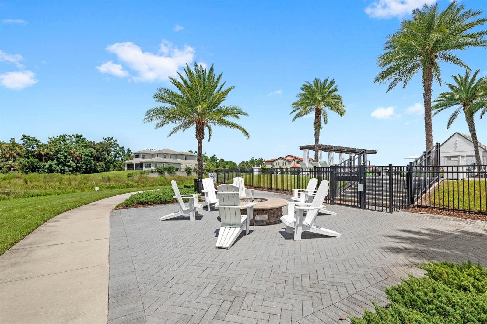 Outdoor Lounge - 15475 SHOREBIRD LN, WINTER GARDEN
