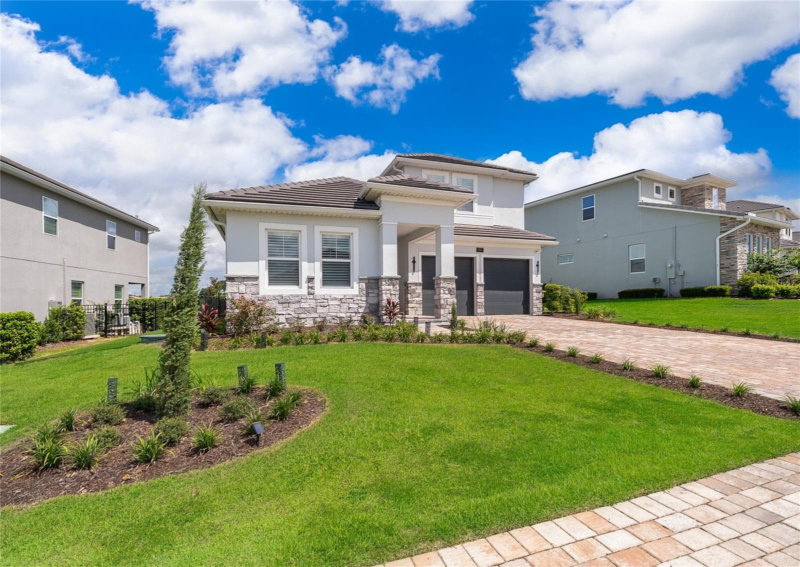 Single Family Residence at 16012 VOLTERRA PT, MONTVERDE, photo 2 of 63