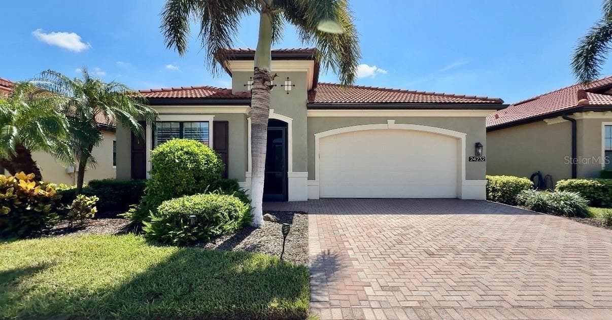 24232 Gallberry Drive - Welcome In! - 24232 GALLBERRY DR, VENICE