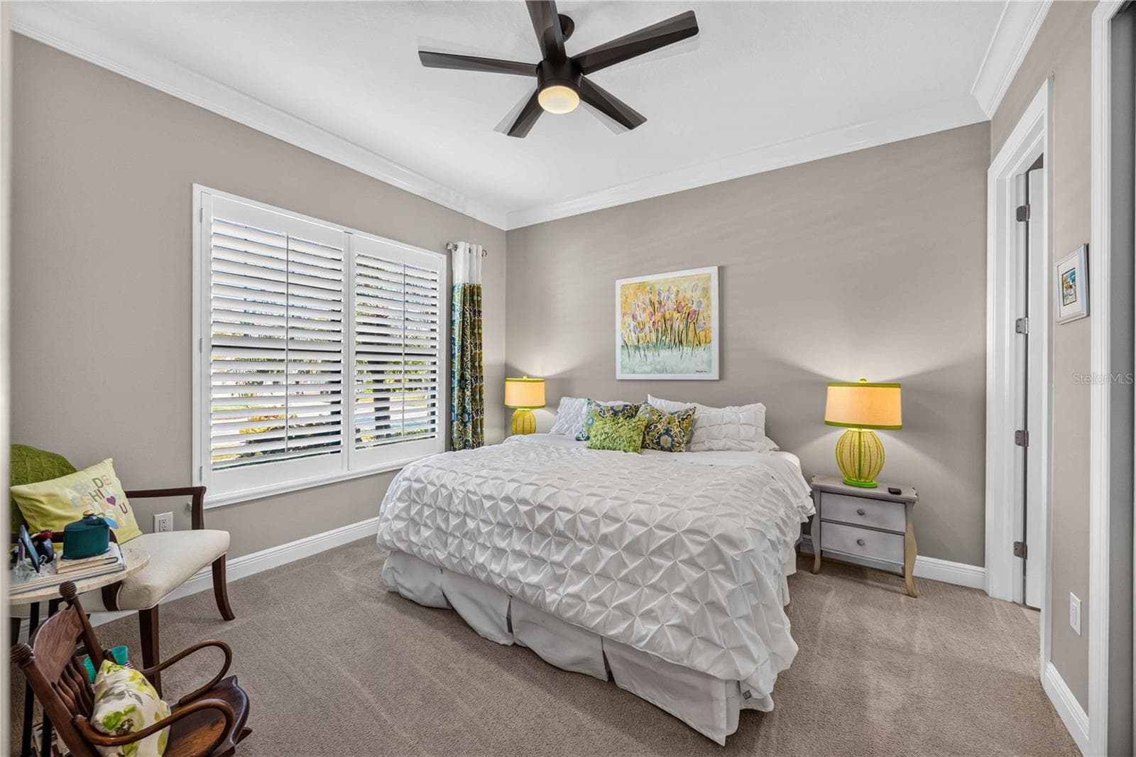 Bright and Light - 24232 GALLBERRY DR, VENICE