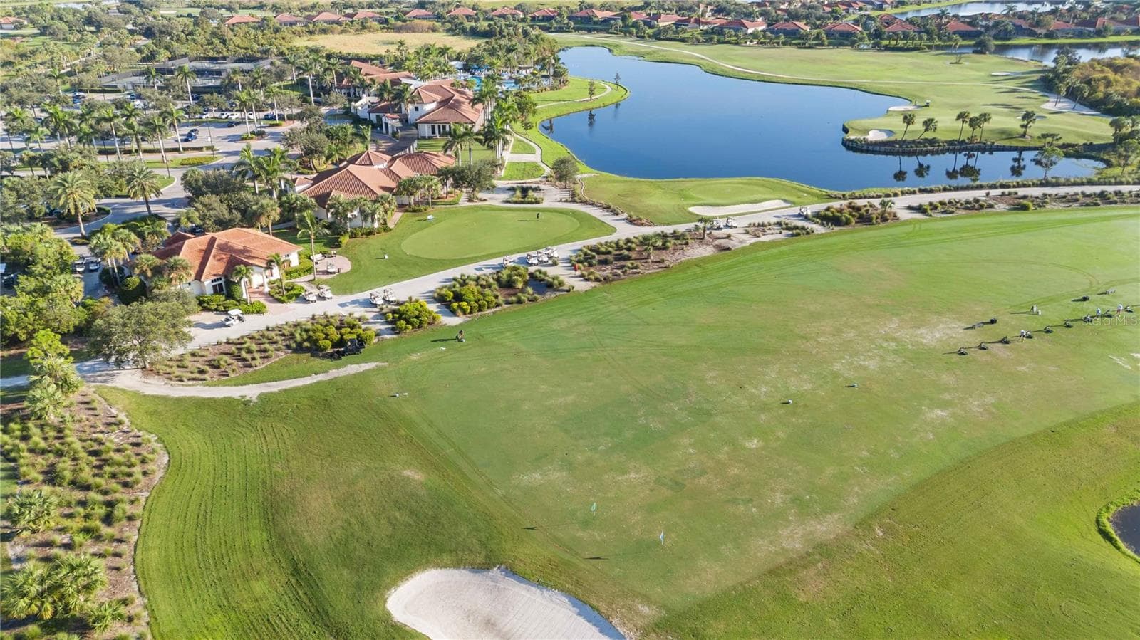 The 9th hole - 24232 GALLBERRY DR, VENICE