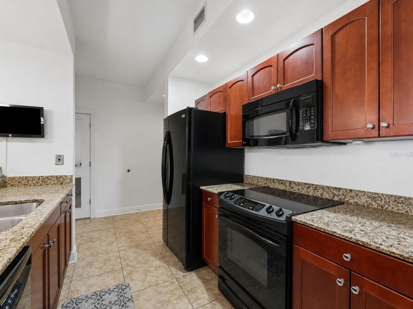 Condominium at 628 CLEVELAND ST #1211, CLEARWATER, photo 11 of 36