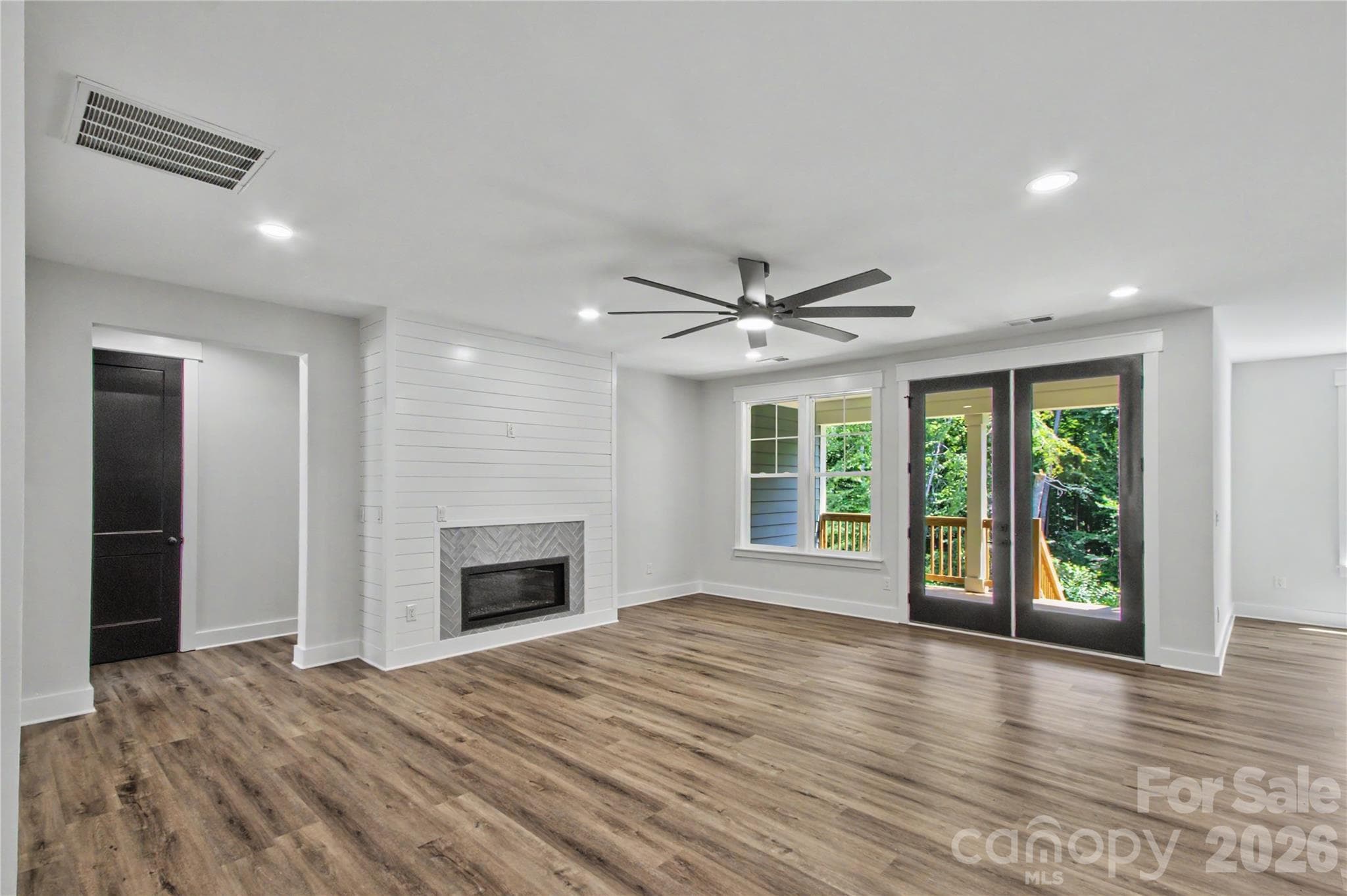 Single Family Residence at 3201 Timber Run Lane, Maiden, photo 6 of 40