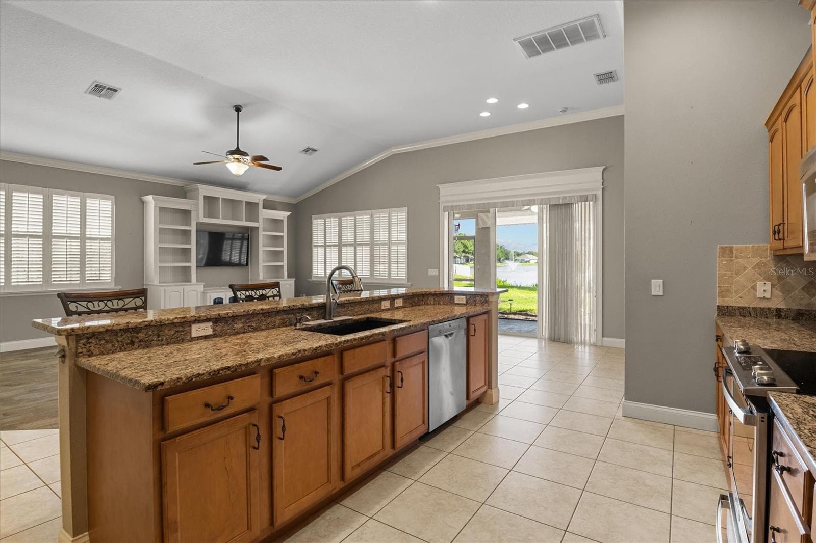 Kitchen - 8281 LAKE JAMES DR, LAKELAND